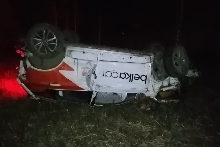 Два нетрезвых пассажира пострадали в ДТП-перевертыше в Тверской области