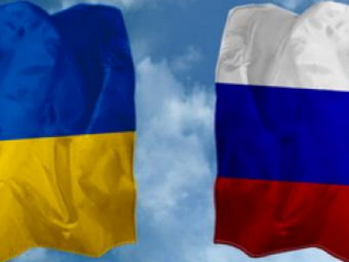 СМИ: Киев сделал миллионы беженцев лояльными РФ, запретив им консульские услуги за рубежом